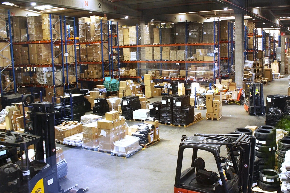 Resolución de retos logísticos en temporadas altas comerciales - RAIMEL